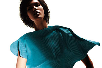 ミー イッセイ ミヤケから新作アイテムが続々登場 - 丸・三角・四角を模ったユニークなトップスなど