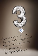 バーバリー、Facebookのファンがラグジュアリーブランドとして最多の300万人突破！ - 2010年度上期の業績も好調｜写真1