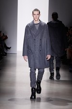 カルバン・クライン コレクション 2015年秋コレクション - モノクロ映画の世界は、男臭さとともに｜写真7