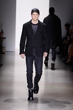 カルバン・クライン コレクション 2015年秋コレクション - モノクロ映画の世界は、男臭さとともに｜写真17