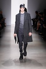 カルバン・クライン コレクション 2015年秋コレクション - モノクロ映画の世界は、男臭さとともに｜写真21