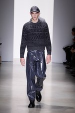 カルバン・クライン コレクション 2015年秋コレクション - モノクロ映画の世界は、男臭さとともに｜写真29