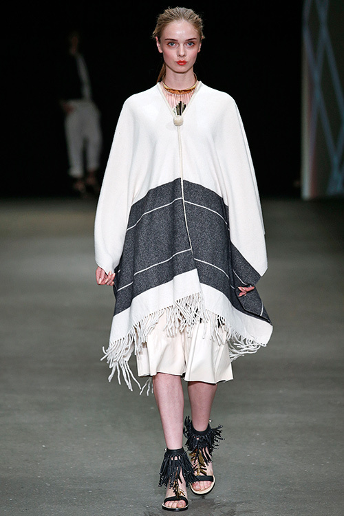 バイ マレーネ ビルガー 2015年春夏｜ ポンチョ