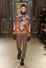 プリングル オブ スコットランド 2015-16年秋冬コレクション - 200周年を彩る歴史と技術｜写真13