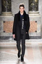 ロベルト カヴァリ 2015-16年秋冬メンズコレクション - ヴィンテージを反映した雄大なロック｜写真1