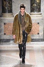 ロベルト カヴァリ 2015-16年秋冬メンズコレクション - ヴィンテージを反映した雄大なロック｜写真15