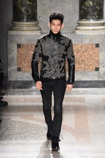 ロベルト カヴァリ 2015-16年秋冬メンズコレクション - ヴィンテージを反映した雄大なロック｜写真45