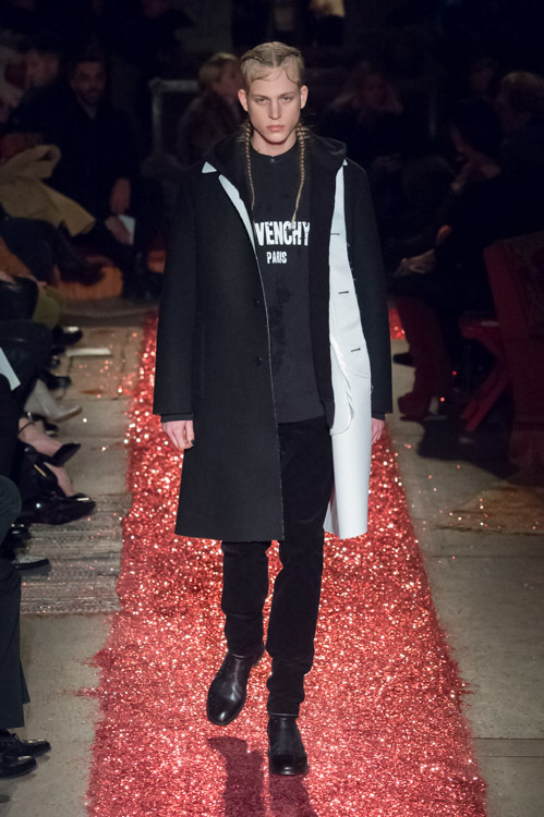 ジバンシィ バイ リカルド ティッシ (Givenchy by Riccardo Tisci) 2015-16年秋冬ウィメンズ&メンズコレクション  - 写真26