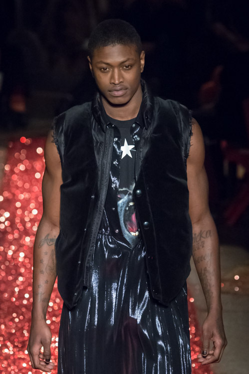 ジバンシィ バイ リカルド ティッシ (Givenchy by Riccardo Tisci) 2015-16年秋冬ウィメンズ&メンズコレクション  - 写真54