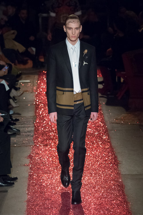 ジバンシィ バイ リカルド ティッシ (Givenchy by Riccardo Tisci) 2015-16年秋冬ウィメンズ&メンズコレクション シルエット - 写真44