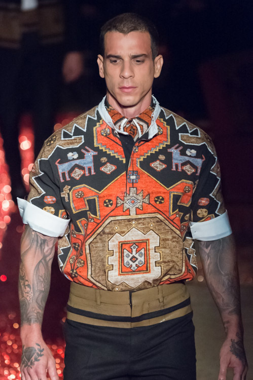 ジバンシィ バイ リカルド ティッシ (Givenchy by Riccardo Tisci) 2015-16年秋冬ウィメンズ&メンズコレクション  - 写真70