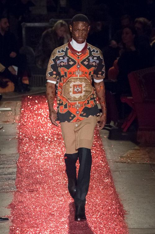 ジバンシィ バイ リカルド ティッシ (Givenchy by Riccardo Tisci) 2015-16年秋冬ウィメンズ&メンズコレクション  - 写真74