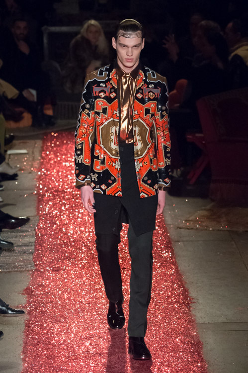 ジバンシィ バイ リカルド ティッシ (Givenchy by Riccardo Tisci) 2015-16年秋冬ウィメンズ&メンズコレクション  - 写真96