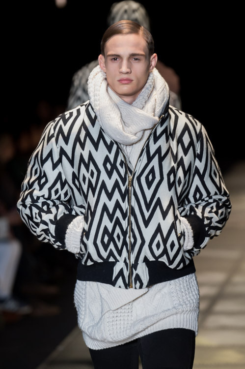 ヴェルサーチェ(VERSACE) 2015-16年秋冬メンズコレクション  - 写真21