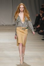 美しいドレスが勢ぞろい アイスバーグ(ICEBERG)、2011年春夏コレクション：ミラノ ファッション ウィーク｜写真13