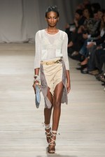 美しいドレスが勢ぞろい アイスバーグ(ICEBERG)、2011年春夏コレクション：ミラノ ファッション ウィーク｜写真16