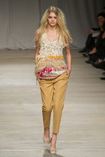 美しいドレスが勢ぞろい アイスバーグ(ICEBERG)、2011年春夏コレクション：ミラノ ファッション ウィーク｜写真20