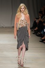 美しいドレスが勢ぞろい アイスバーグ(ICEBERG)、2011年春夏コレクション：ミラノ ファッション ウィーク｜写真22