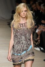 美しいドレスが勢ぞろい アイスバーグ(ICEBERG)、2011年春夏コレクション：ミラノ ファッション ウィーク｜写真37