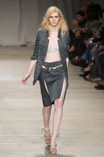 美しいドレスが勢ぞろい アイスバーグ(ICEBERG)、2011年春夏コレクション：ミラノ ファッション ウィーク｜写真45