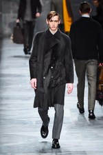 フェンディ 2015-16年秋冬メンズコレクション - 高級感とモダンの理想的な共存｜写真22