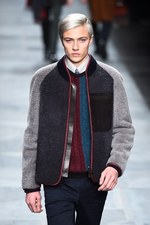 フェンディ 2015-16年秋冬メンズコレクション - 高級感とモダンの理想的な共存｜写真48