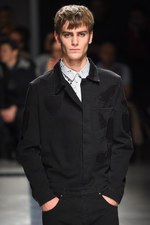 MSGM 2015-16年秋冬メンズコレクション - ロケットと宇宙に憧れて｜写真6