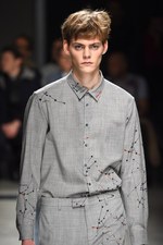 MSGM 2015-16年秋冬メンズコレクション - ロケットと宇宙に憧れて｜写真10