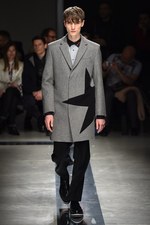 MSGM 2015-16年秋冬メンズコレクション - ロケットと宇宙に憧れて｜写真15