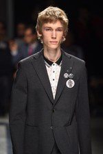 MSGM 2015-16年秋冬メンズコレクション - ロケットと宇宙に憧れて｜写真18