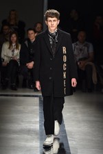 MSGM 2015-16年秋冬メンズコレクション - ロケットと宇宙に憧れて｜写真20