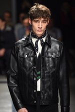 MSGM 2015-16年秋冬メンズコレクション - ロケットと宇宙に憧れて｜写真23