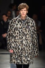 MSGM 2015-16年秋冬メンズコレクション - ロケットと宇宙に憧れて｜写真29