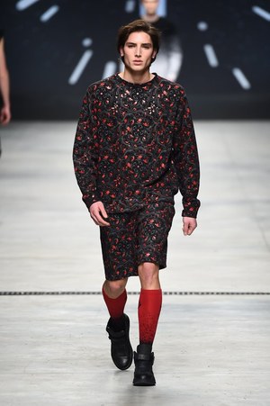 マルセロ・ブロン カウンティ・オブ・ミラン(MARCELO BURLON COUNTY OF MILAN) 2015-16年秋冬ウィメンズ&メンズコレクション  - 写真17