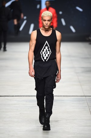 マルセロ・ブロン カウンティ・オブ・ミラン(MARCELO BURLON COUNTY OF MILAN) 2015-16年秋冬ウィメンズ&メンズコレクション  - 写真38