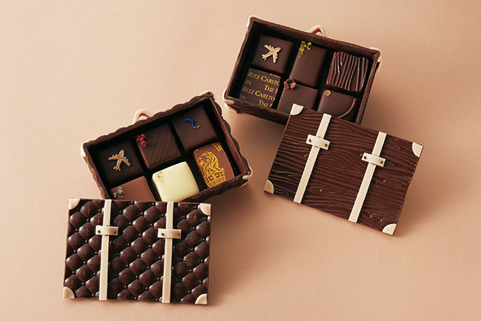 ザ・リッツ・カールトン大阪、スーツケース型チョコレートがバレンタイン限定発売 | 写真