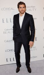 バーバリーに身を包んだジェイク・ギレンホール｜写真1