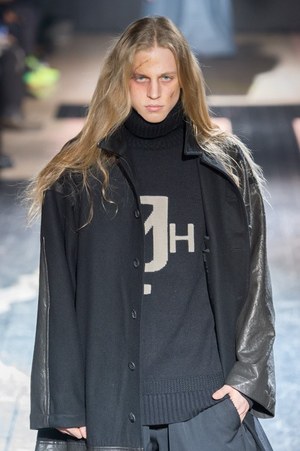 ヨウジヤマモト 2015年秋冬メンズコレクション - 黒の再来