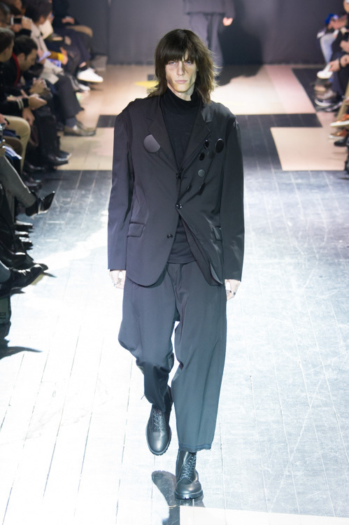 ヨウジヤマモト(Yohji Yamamoto) 2015-16年秋冬メンズコレクション シルエット - 写真2