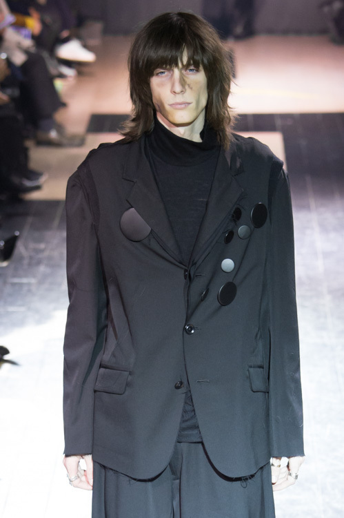 ヨウジヤマモト(Yohji Yamamoto) 2015-16年秋冬メンズコレクション ディテール - 写真1