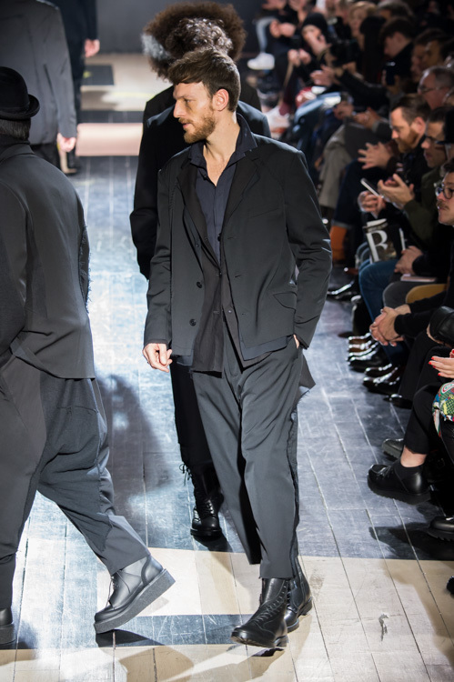 ヨウジヤマモト(Yohji Yamamoto) 2015-16年秋冬メンズコレクション シルエット - 写真50