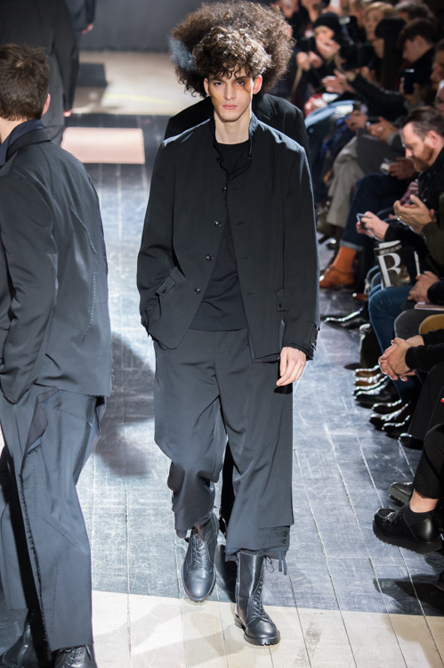 ヨウジヤマモト(Yohji Yamamoto) 2015-16年秋冬メンズコレクション シルエット - 写真51