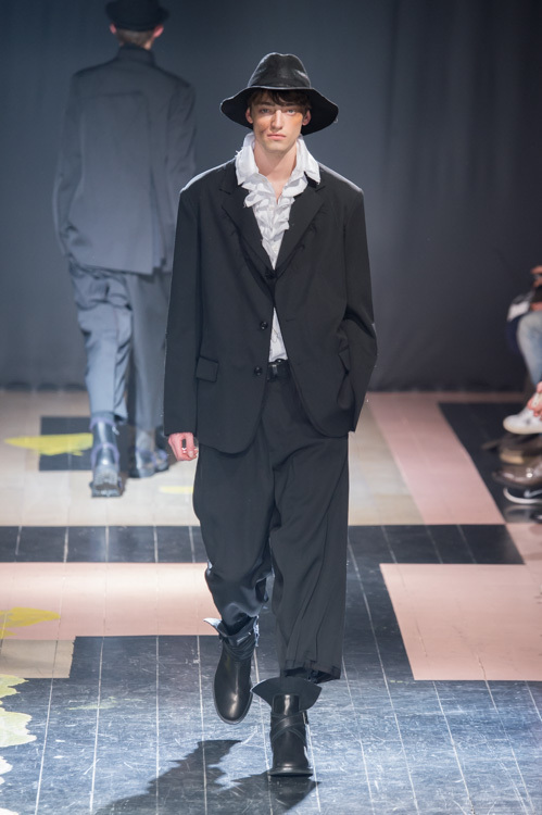 ヨウジヤマモト(Yohji Yamamoto) 2015-16年秋冬メンズコレクション シルエット - 写真11