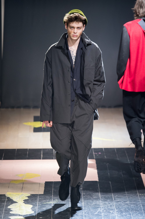 ヨウジヤマモト(Yohji Yamamoto) 2015-16年秋冬メンズコレクション シルエット - 写真21