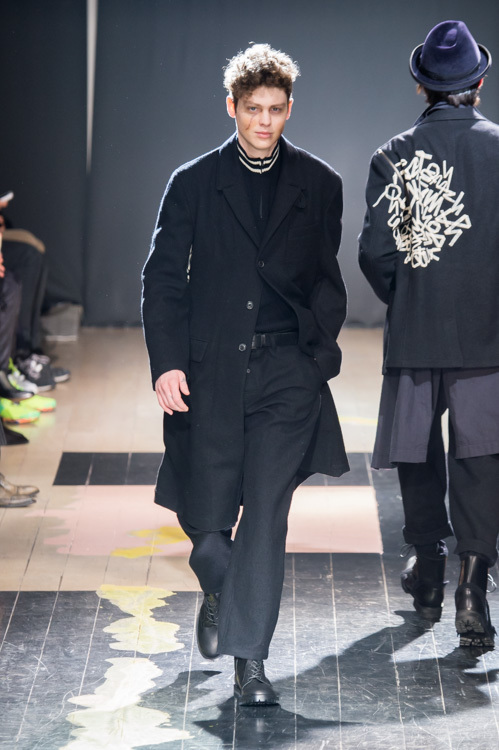 ヨウジヤマモト(Yohji Yamamoto) 2015-16年秋冬メンズコレクション  - 写真82