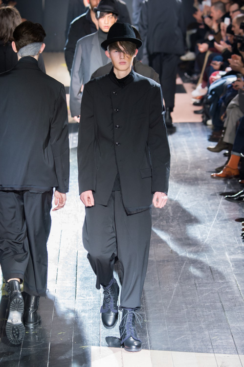 ヨウジヤマモト(Yohji Yamamoto) 2015-16年秋冬メンズコレクション シルエット - 写真47