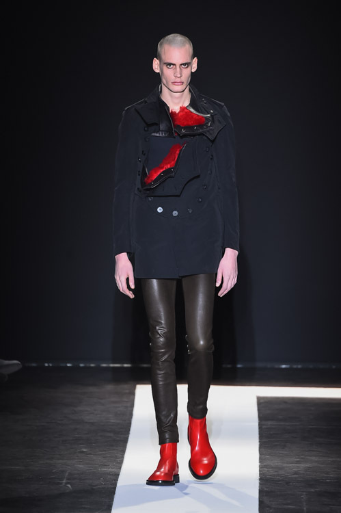 アン ドゥムルメステール(ANN DEMEULEMEESTER) 2015-16年秋冬メンズコレクション  - 写真1