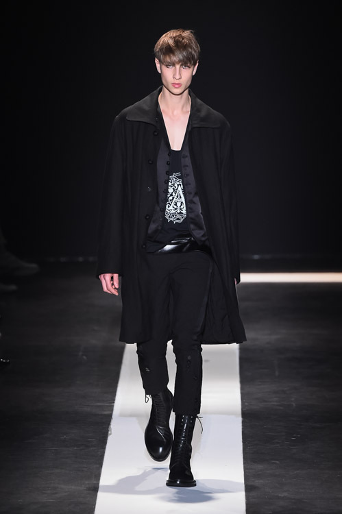 アン ドゥムルメステール(ANN DEMEULEMEESTER) 2015-16年秋冬メンズコレクション シルエット - 写真24