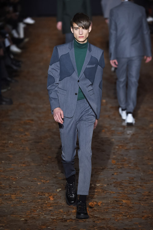 クリスヴァンアッシュ(KRISVANASSCHE) 2015-16年秋冬メンズコレクション シルエット - 写真6