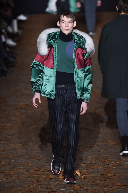 クリスヴァンアッシュ(KRISVANASSCHE) 2015-16年秋冬メンズコレクション  - 写真17